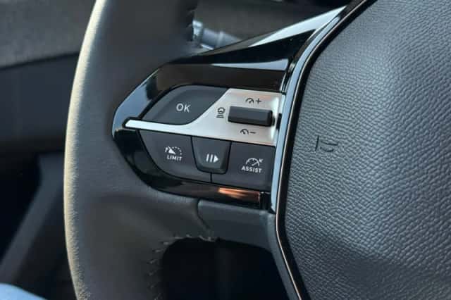 Peugeot e-408 (2025) thumbnail 32