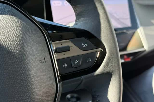 Peugeot e-408 (2025) thumbnail 33
