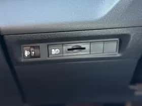Peugeot e-408 (2025) thumbnail 35