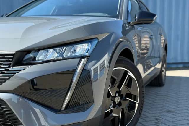 Peugeot e-408 (2025) thumbnail 10