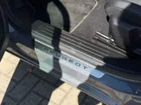 Peugeot e-2008 (2025) thumbnail 12