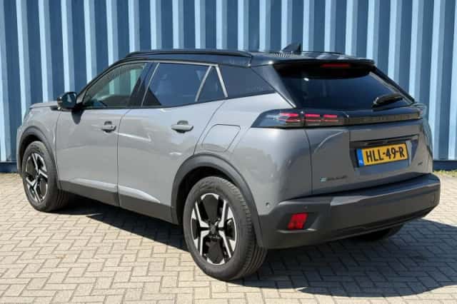 Peugeot e-2008 (2025) thumbnail 4