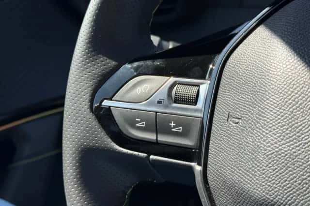 Peugeot e-2008 (2025) thumbnail 33