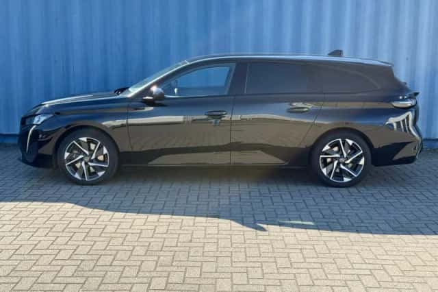 Peugeot 308 (2023) thumbnail 2