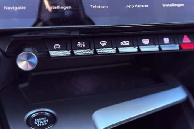 Peugeot 308 (2023) thumbnail 29