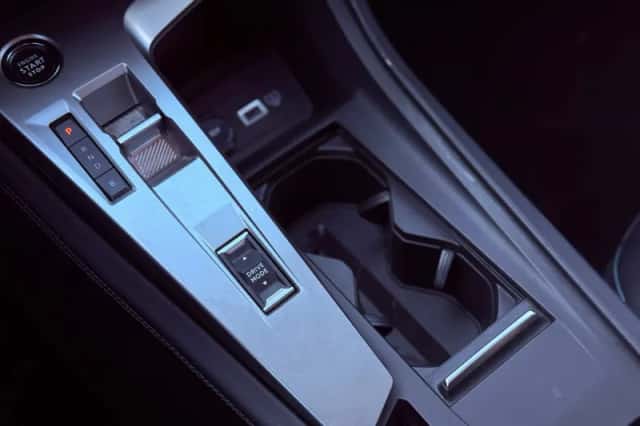 Peugeot 308 (2023) thumbnail 32
