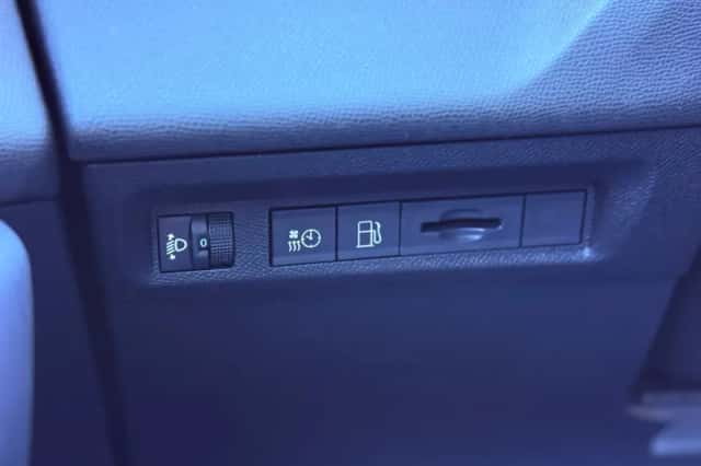 Peugeot 308 (2023) thumbnail 36