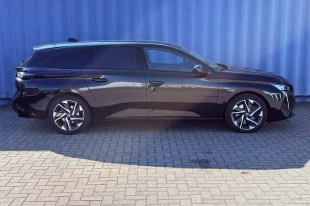 Peugeot 308 (2023) thumbnail 6