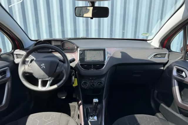 Peugeot 2008 (2015) thumbnail 19