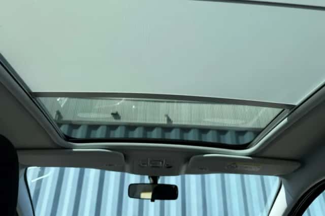 Peugeot 2008 (2015) thumbnail 21