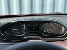 Peugeot 2008 (2015) thumbnail 22