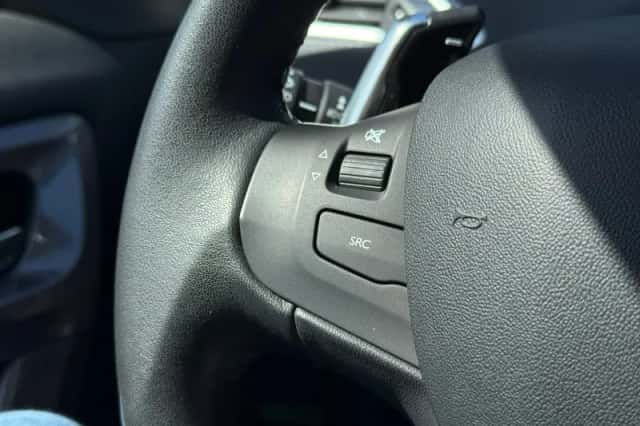 Peugeot 2008 (2015) thumbnail 23