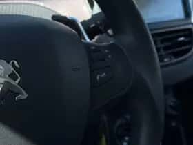Peugeot 2008 (2015) thumbnail 24