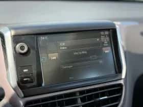 Peugeot 2008 (2015) thumbnail 30
