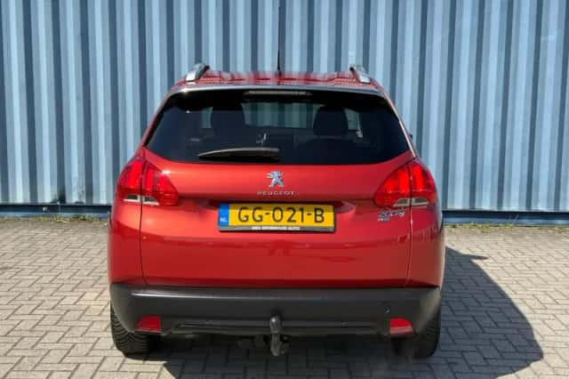 Peugeot 2008 (2015) thumbnail 4