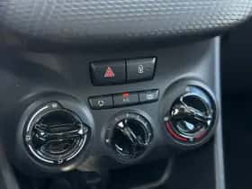 Peugeot 2008 (2015) thumbnail 31