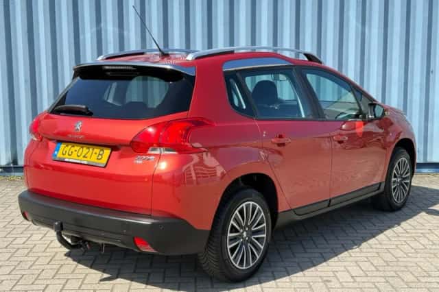 Peugeot 2008 (2015) thumbnail 5