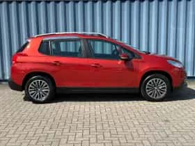 Peugeot 2008 (2015) thumbnail 6