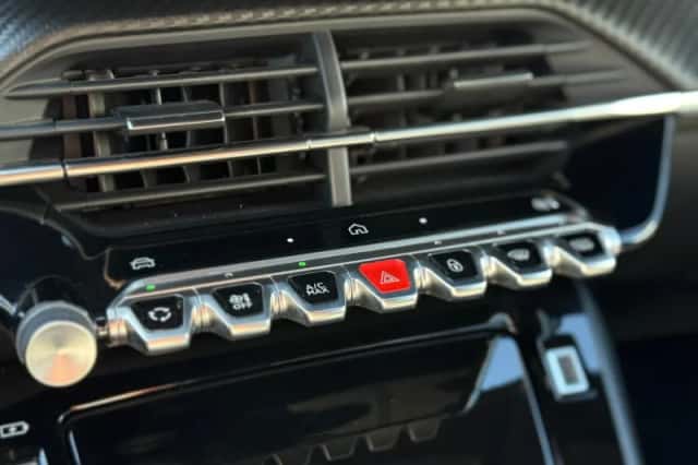 Peugeot 2008 (2025) thumbnail 18