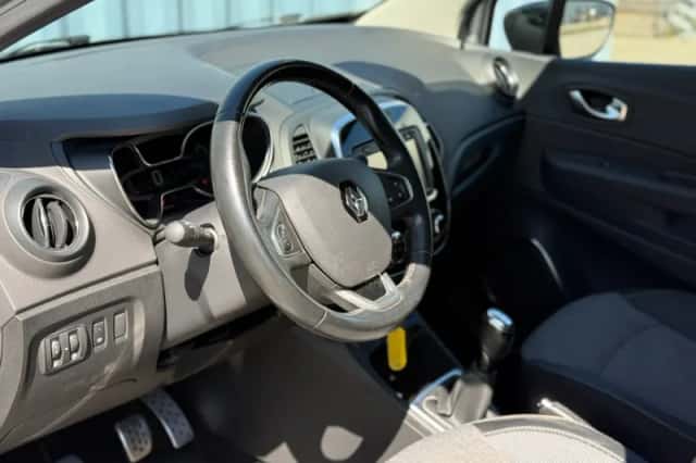 Renault Captur (2018) thumbnail 14