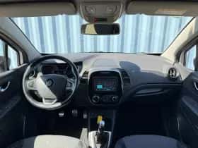 Renault Captur (2018) thumbnail 21
