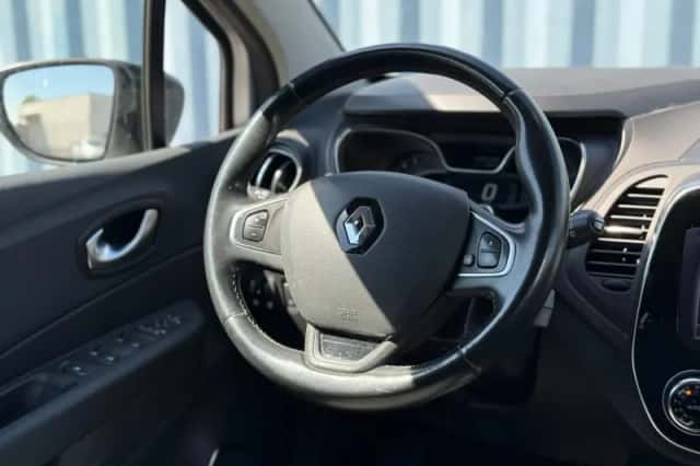 Renault Captur (2018) thumbnail 22