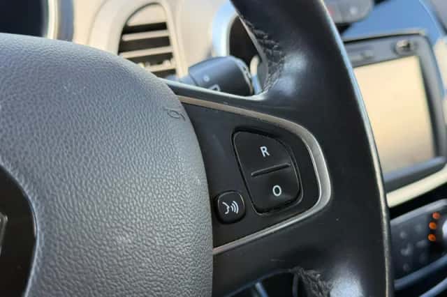 Renault Captur (2018) thumbnail 25