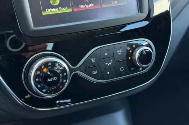 Renault Captur (2018) thumbnail 30