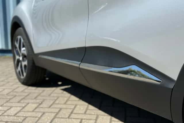 Renault Captur (2018) thumbnail 4