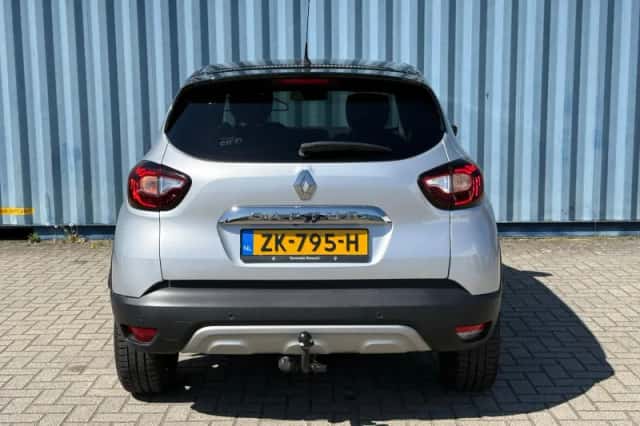 Renault Captur (2018) thumbnail 5