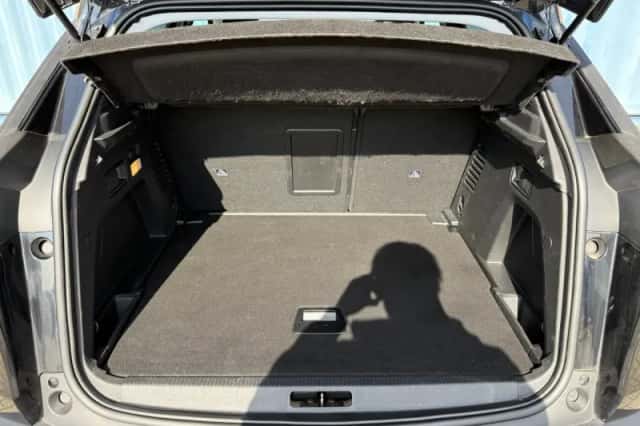 Peugeot 3008 (2022) thumbnail 17