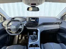 Peugeot 3008 (2022) thumbnail 19