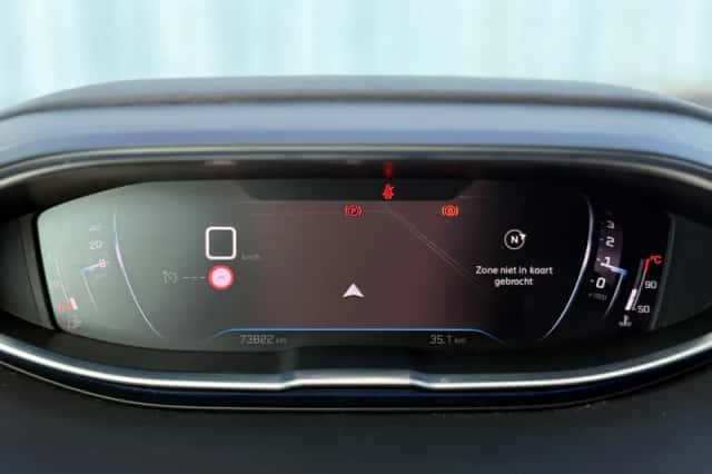 Peugeot 3008 (2022) thumbnail 21