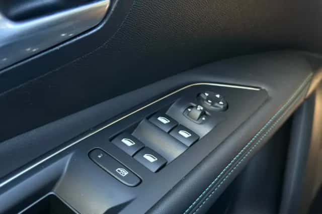 Peugeot 3008 (2022) thumbnail 31