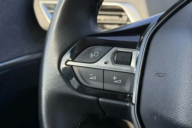 Peugeot 3008 (2022) thumbnail 33