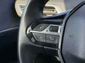 Peugeot 3008 (2022) thumbnail 33