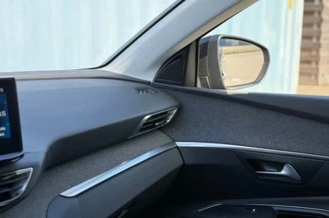 Peugeot 3008 (2022) thumbnail 35
