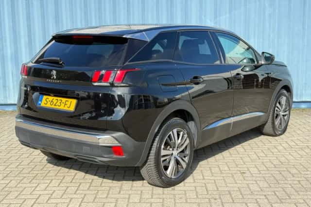 Peugeot 3008 (2022) thumbnail 5