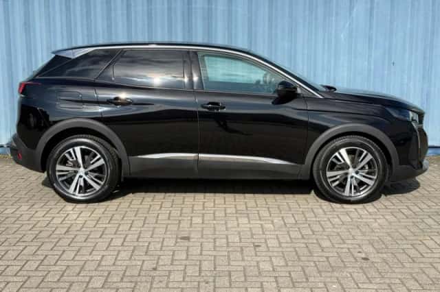 Peugeot 3008 (2022) thumbnail 6