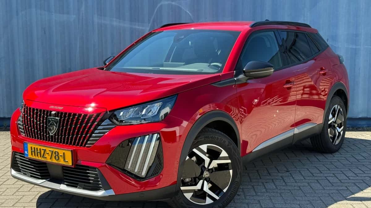 Peugeot 2008 (2025) — foto 1