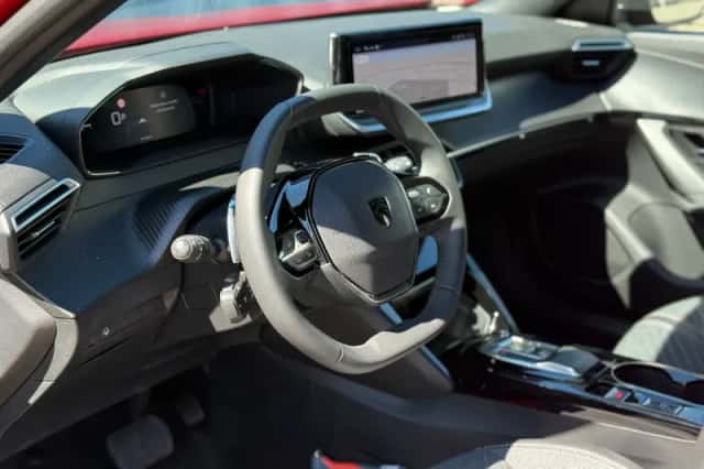 Peugeot 2008 (2025) thumbnail 11