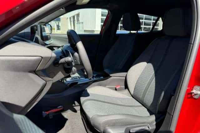 Peugeot 2008 (2025) thumbnail 12
