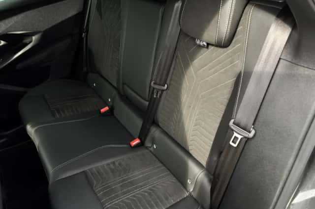 Peugeot 3008 (2024) thumbnail 14