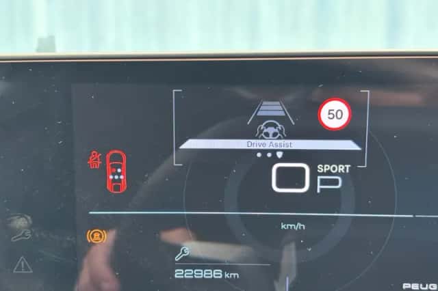 Peugeot 3008 (2024) thumbnail 32