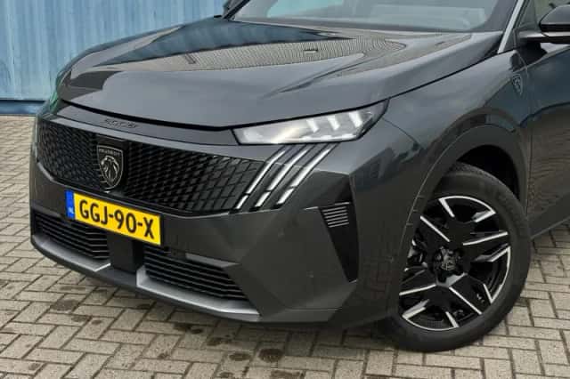 Peugeot 3008 (2024) thumbnail 36