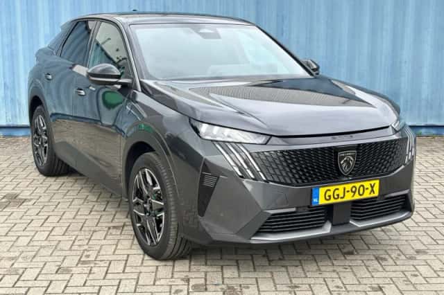 Peugeot 3008 (2024) thumbnail 7
