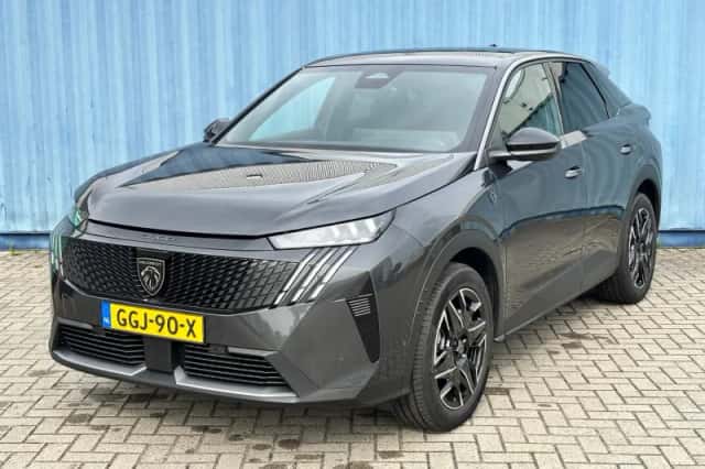 Peugeot 3008 (2024) thumbnail 9