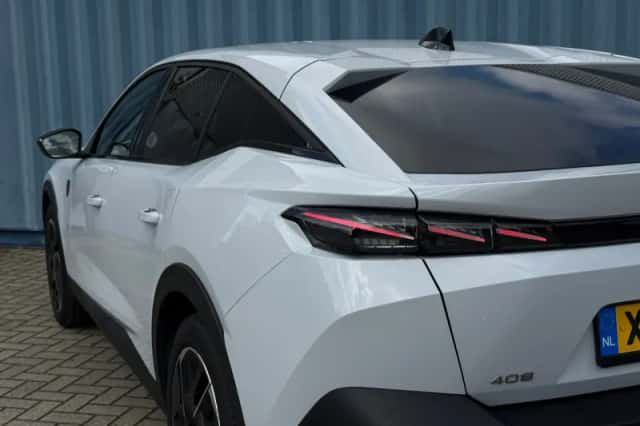 Peugeot 408 (2023) thumbnail 18