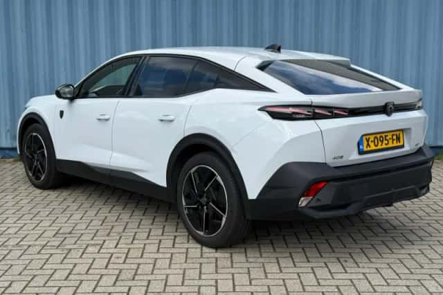 Peugeot 408 (2023) thumbnail 3
