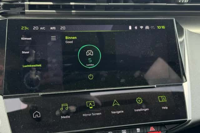 Peugeot 408 (2023) thumbnail 31